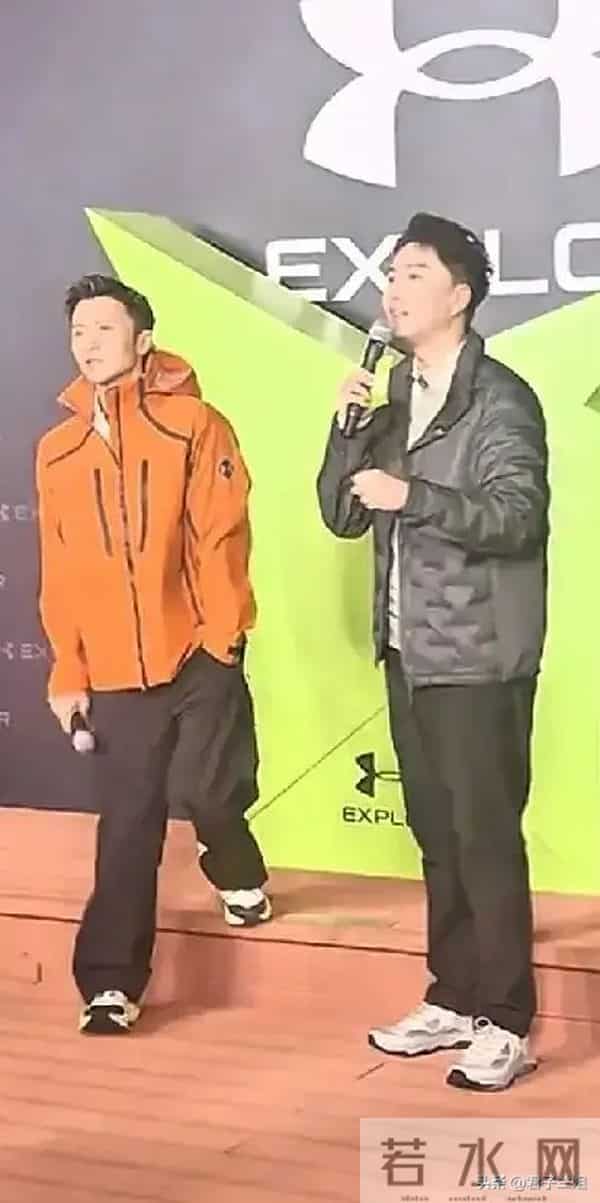 谢霆锋是矮啊他穿着运动服打扮正常但又瘦又矮一点都没有巨星气质