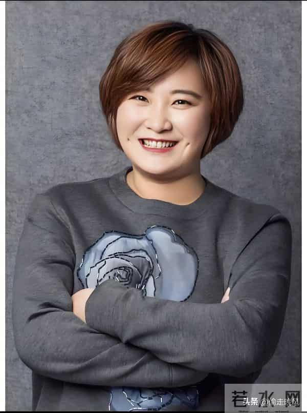 退出春晚、解散公司,43岁贾玲的蜕变之路,给所有女性上了一课