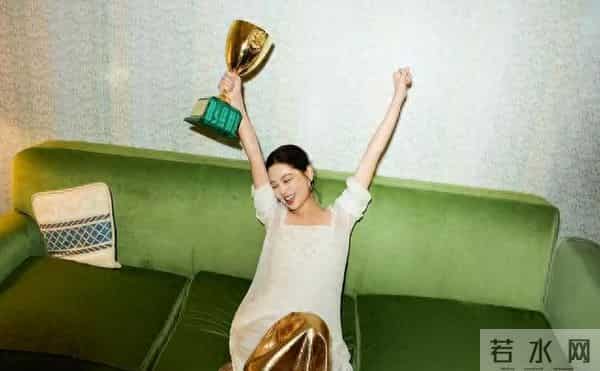 没有对比就没有伤害，辛芷蕾发文怒怼“郝蕾”，其中胜者不言而喻