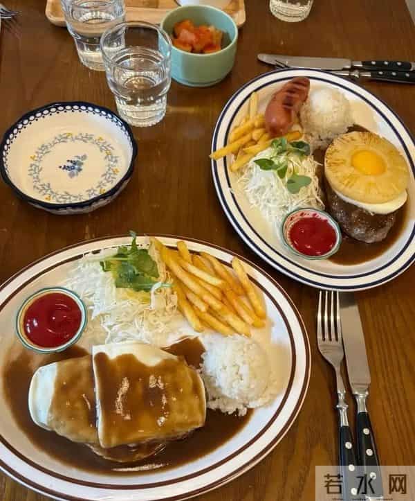 崔智友带娃出游，这身材和颜值，披麻袋都好看，行走的衣架子啊！