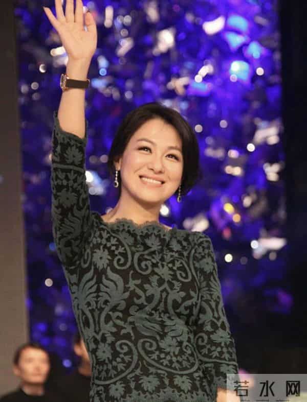 娱乐圈满族美女图鉴：每一位都貌美如花，谁最令你意想不到？