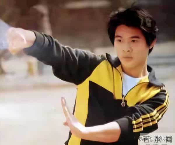 机关算尽太聪明?结婚26年后,一张照片暴露利智李连杰真实感情