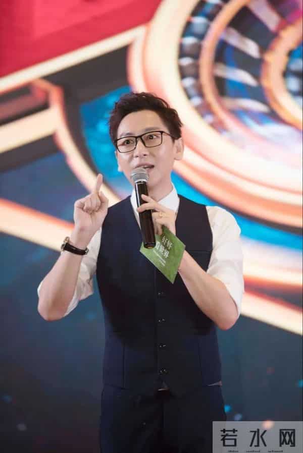 卫视主持一哥现状大洗牌：有人上亿有人半退，地位无人能替