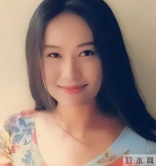 真相了！叶童真能忍，老公8次出轨不离婚，亲哥当保安也不搭手