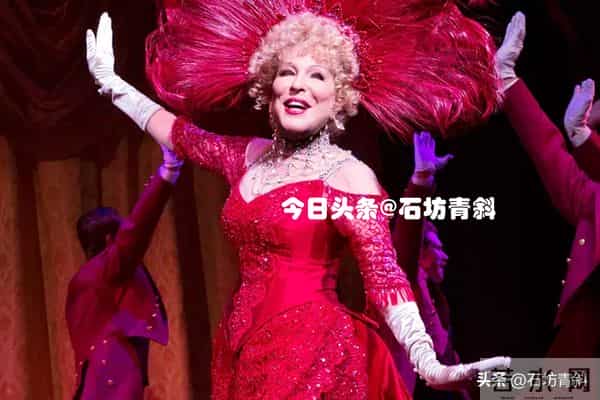 41年婚姻与30年闺蜜,平衡两种深情时,她给我们上了一堂女性友谊课