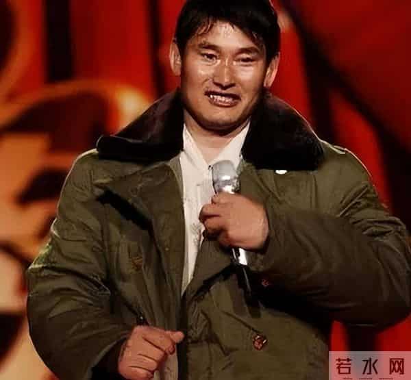 风水轮流转,接连传来喜讯的大衣哥,让前儿媳陈亚男悔得肠子都青了