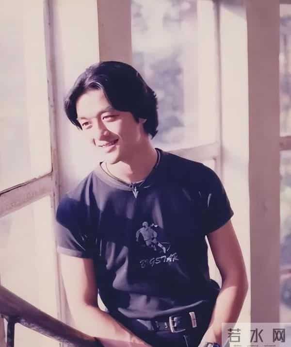 12年后，再看李亚鹏现任妻子海哈金喜，才懂她和王菲谁更“精明”