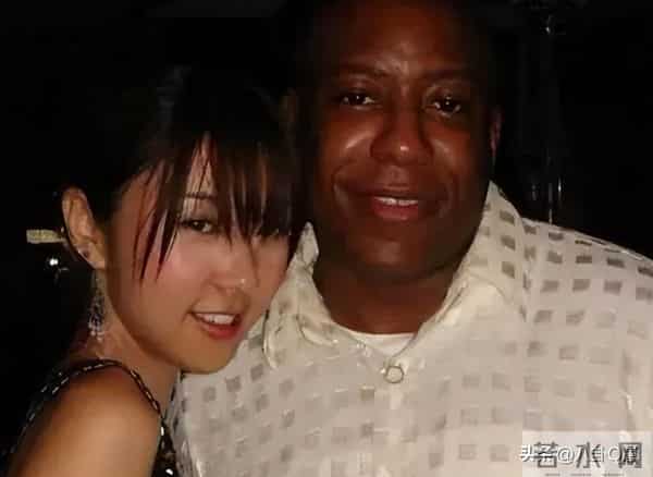 香港“最后”一个天后,被拍到和黑人出入酒店,如今43岁孤身一人