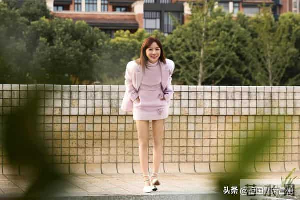 王珞丹的“肉色丝袜”