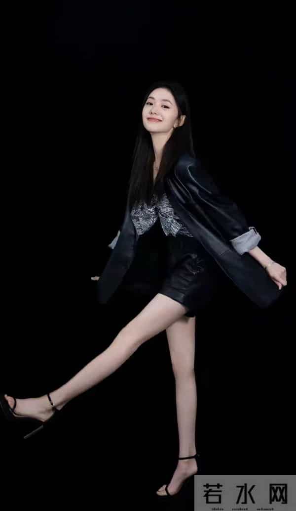 刘浩存的独特魅力：何为又细又长的大长腿