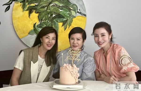 基因也偏心！这些明星和他们的兄弟姐妹，根本不像同一对爹妈生的