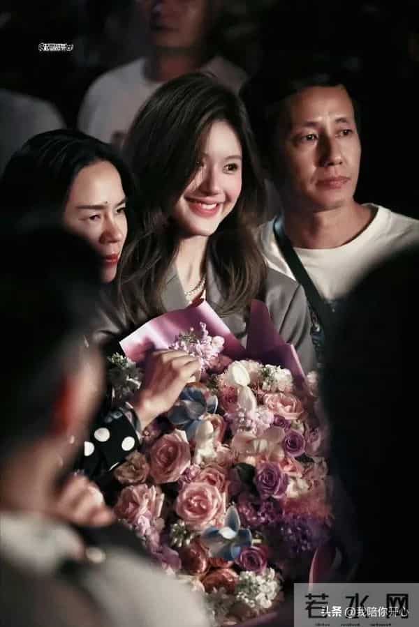 你知道吗?赵露思爸爸居然是赵公明,这潮流外形不进娱乐圈可惜了