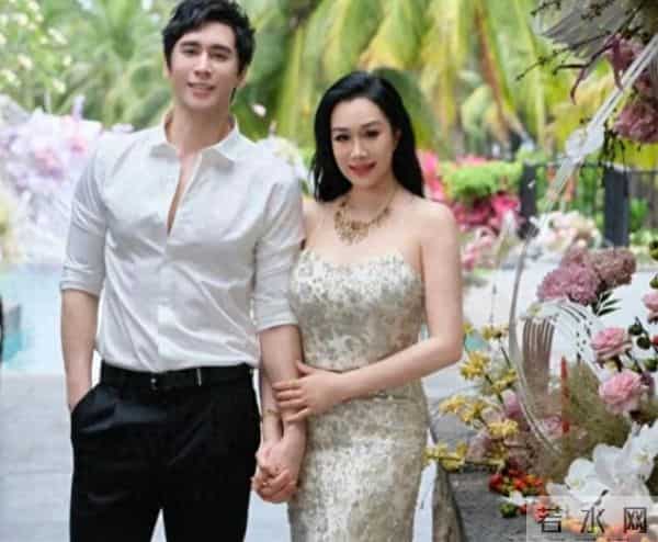 三婚带3个女儿嫁小丈夫的钟丽缇，结婚9周年坦言，想为对方生孩子