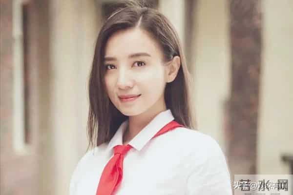 金鸡奖这夜，人情冷暖、江湖地位，在45岁宋佳身上体现得淋漓尽致