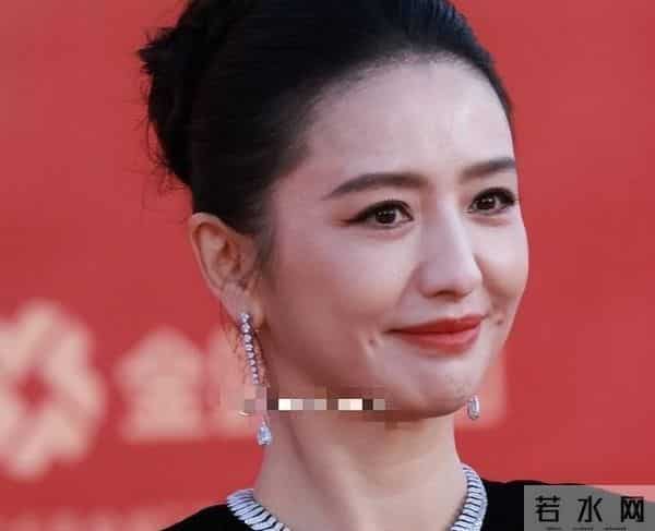 这一夜，金鸡奖成“照妖镜”姚晨脸肿，蒋勤勤歪嘴，佟丽娅褶子多