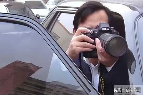 揭陈晓离婚内幕9个月，卓伟再爆离婚瓜：夫妻反目2年，男方学历高