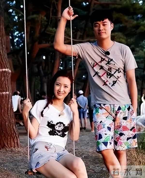 离婚10年后,晒出情侣泳装照的许婧,没给前夫陈赫留一丝“体面”