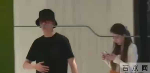 和景甜闪婚传闻仅2个月,冯绍峰再次官宣喜讯,赵丽颖也高攀不起