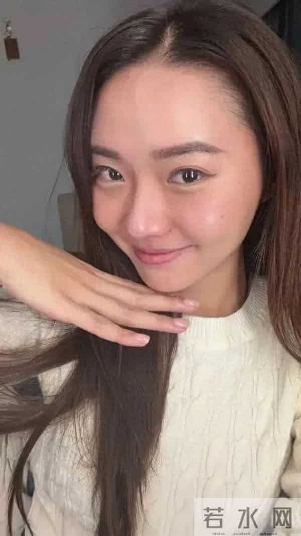 30岁TVB小花获赞索腿天后,被质疑整容拍片疯狂自虐鼻子证纯天然