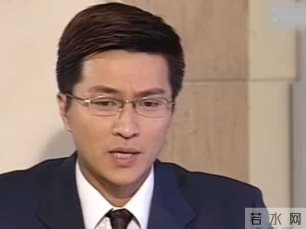 一路走好!香港资深艺人设灵遗孀哭成泪人,刚做完心脏支架手术