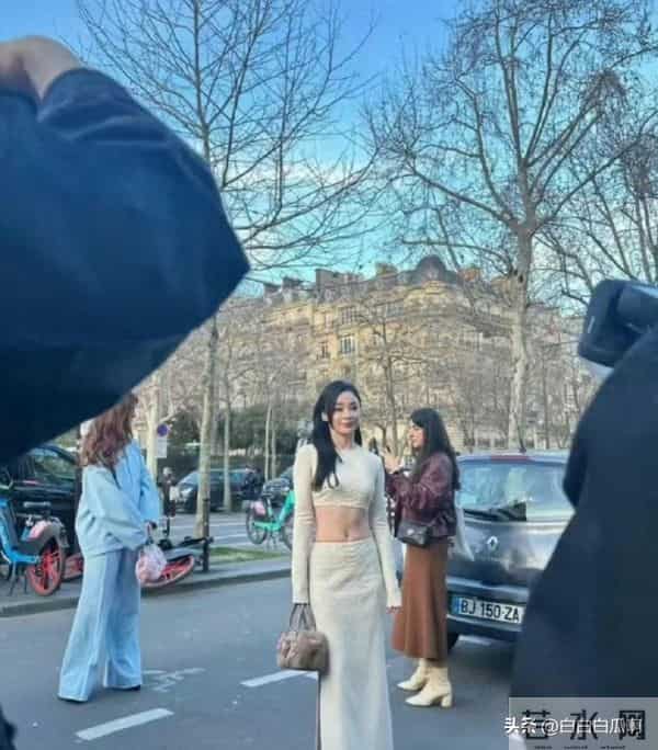 袁姗姗长的一直都这么漂亮，可惜不怎么红