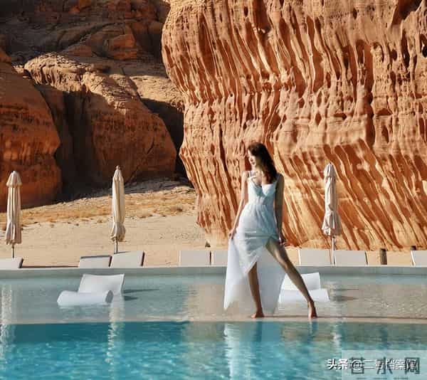 离婚10年后,晒出情侣泳装照的许婧,没给前夫陈赫留一丝“体面”