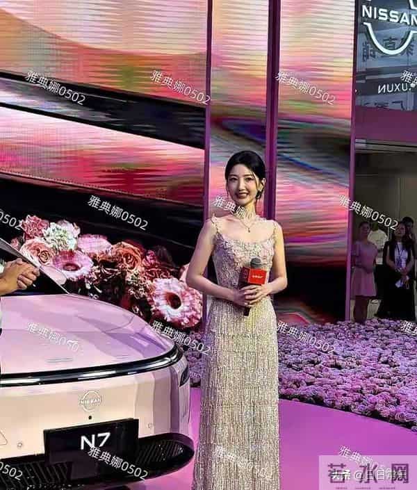 陈晓和毛晓彤的绯闻不可能是真的,因为毛晓彤脸很肿整感强馒化了