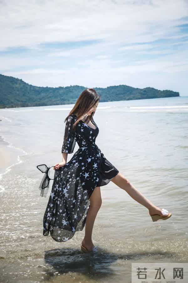 尤美 深V星空裙，海滩辣妹性感暴击