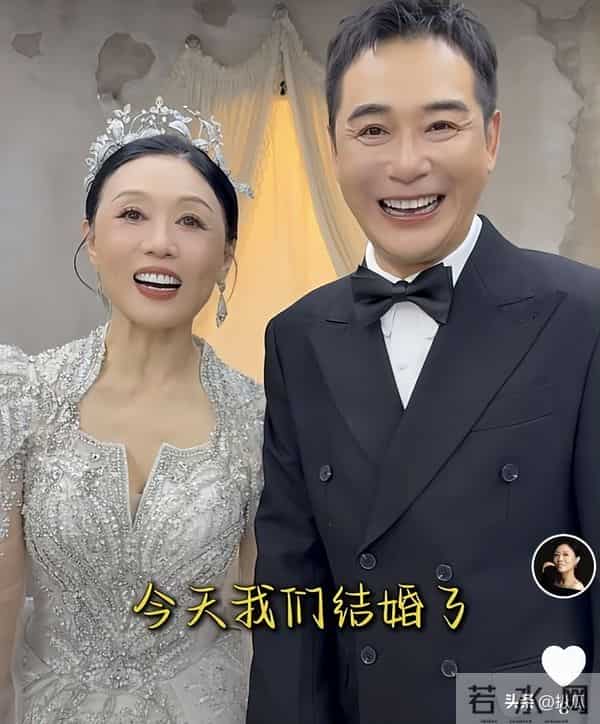 47岁嫁给32岁小演员，被骂“老牛吃嫩草”，时间却给了完美的答卷