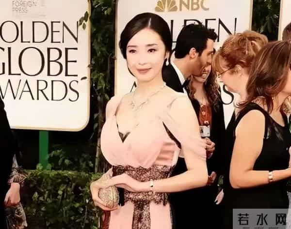 曾被张艺谋力捧,火后与富豪卷款61亿逃亡国外,现在的她过得如何