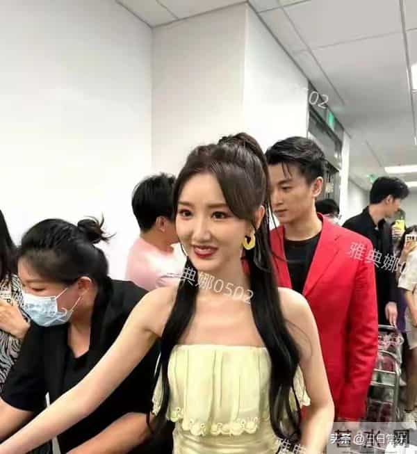 陈晓和毛晓彤的绯闻不可能是真的,因为毛晓彤脸很肿整感强馒化了