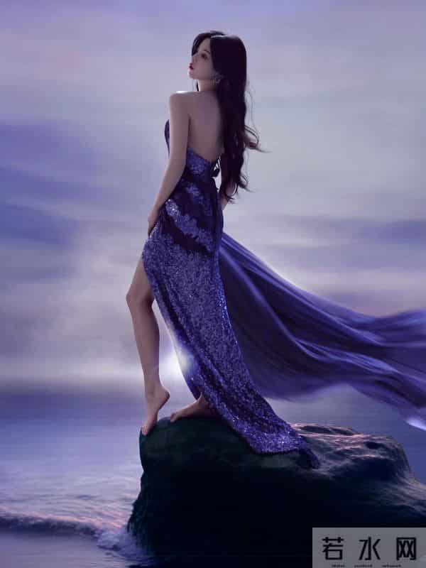 杨超越光脚丫写真