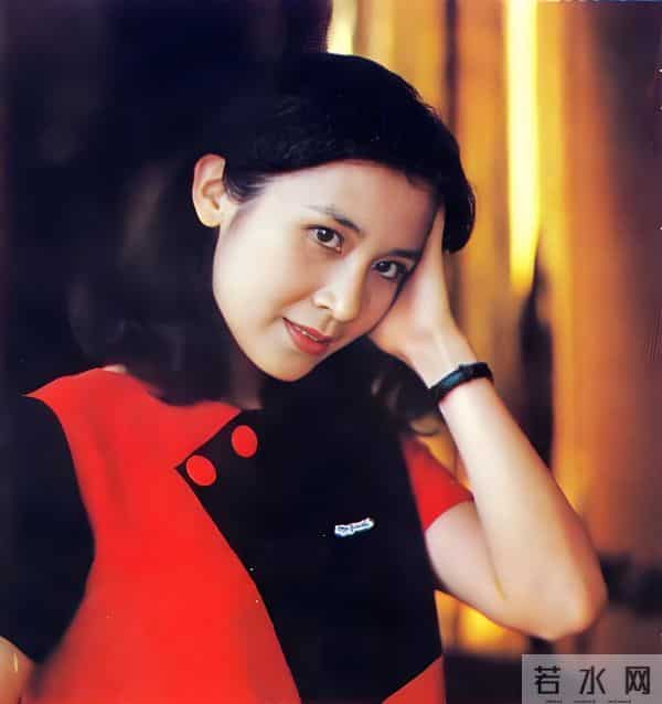 从车间钳工到国家一级演员,却因拍戏和丈夫离婚,今66岁依旧单身