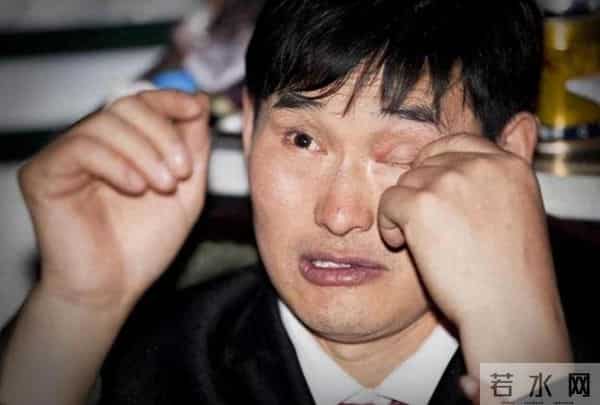 风水轮流转,接连传来喜讯的大衣哥,让前儿媳陈亚男悔得肠子都青了