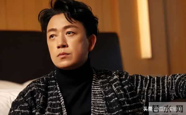 从“金童玉女”到“反目成仇”，潘粤明终于迎来了“翻身”