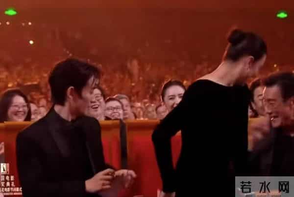 万万没想到，朱一龙仅凭下意识一个举动，成功实现口碑暴增