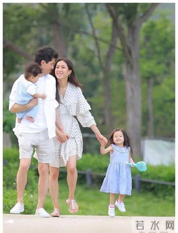 钟嘉欣近年气质大变,传婚变闹上法庭,本人辟谣依旧疑点重重!