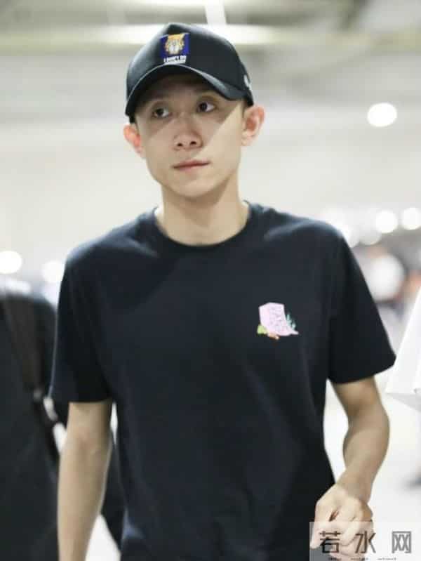 事实证明,不演戏就“消失”的张一山,早已走上了另一条康庄大道