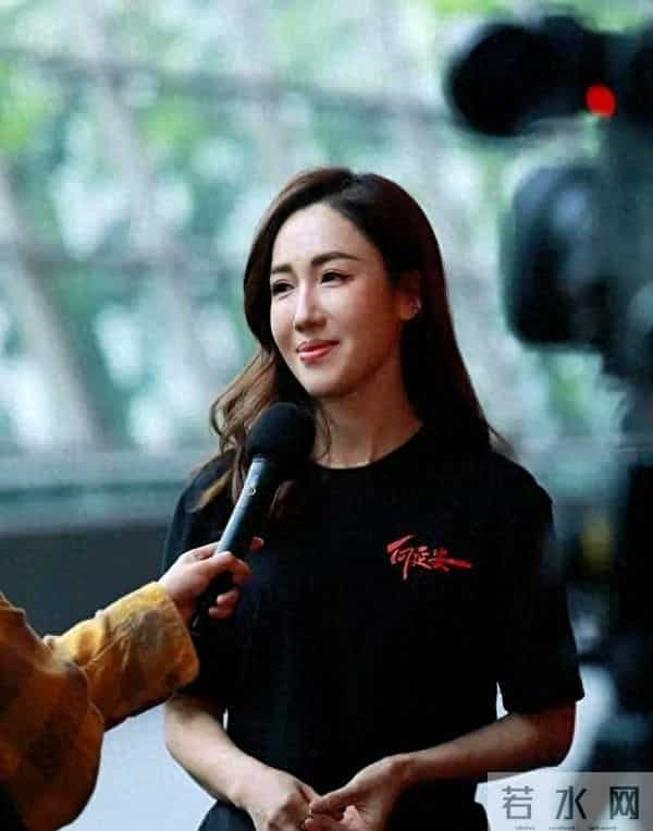 李施嬅官宣分手,入行22年有过五段感情,其中一旧爱与胡杏儿结婚