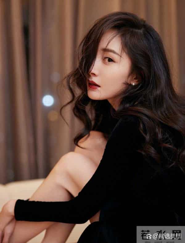 杨幂 氛围大片这性感大长腿