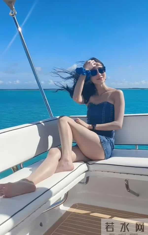 韩雪度假照流出！大海，游艇，美景，一览无余