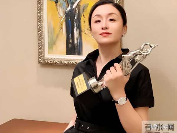 陪玩陪睡仅冰山一角!集体开P、舔手指、互撕,圈中内幕太荒唐