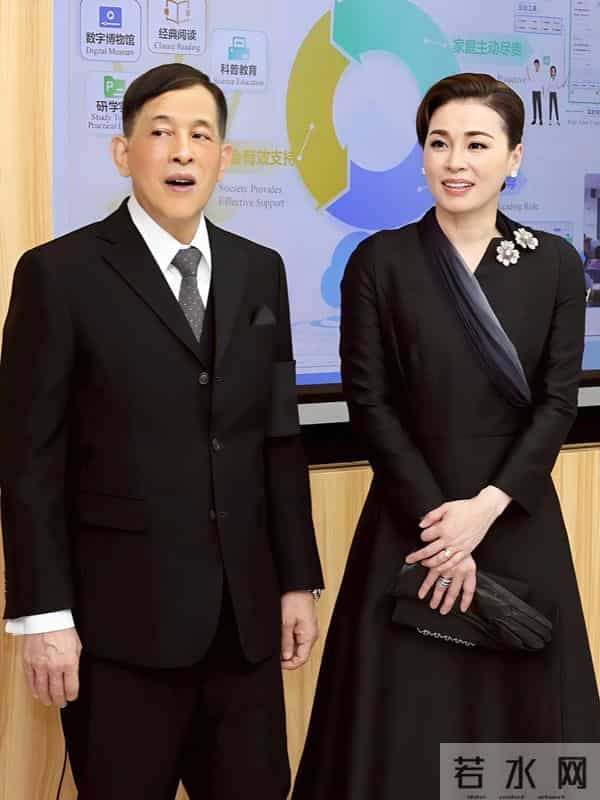 苏提达的审美高级,一袭黑色礼服又瘦又美,中泰混血颜值就是高