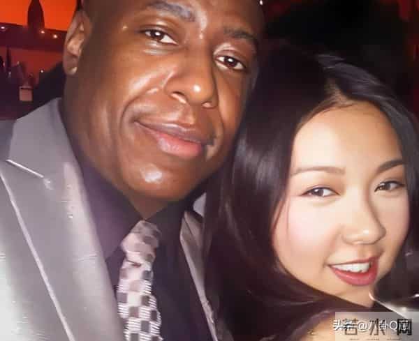 香港“最后”一个天后,被拍到和黑人出入酒店,如今43岁孤身一人