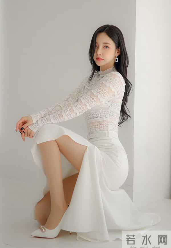 孙允珠白蕾丝开叉人鱼裙