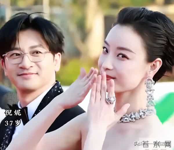 金鸡奖典礼成"照妖镜"，蒋勤勤嘴歪，佟丽娅褶子多，"丑"的很真实