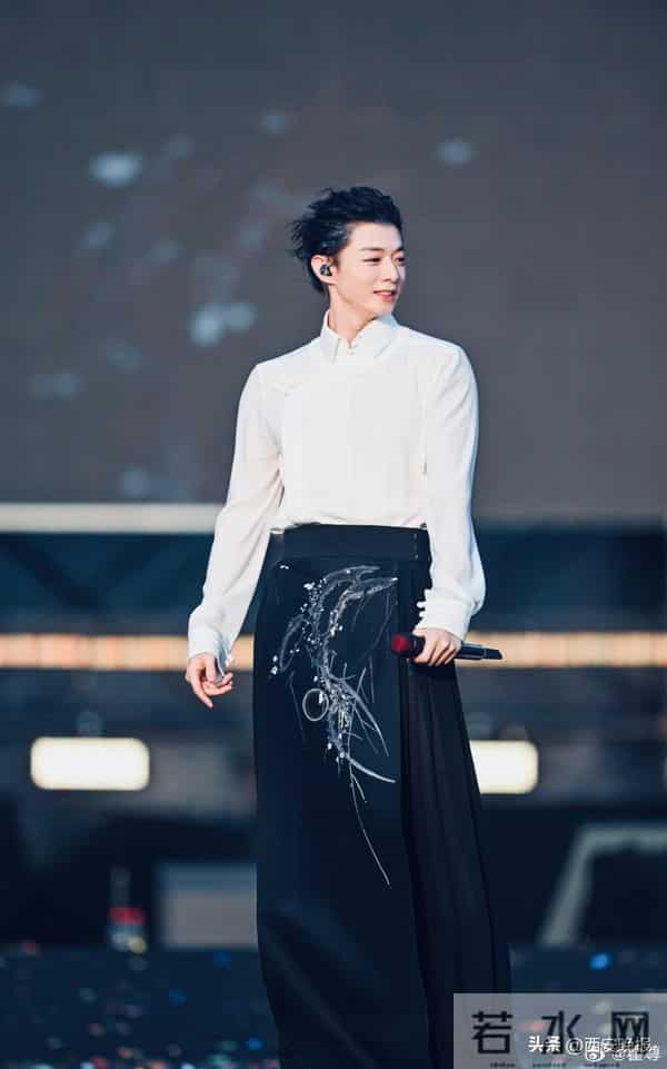 霍尊复出登热搜,4年前致歉宣布退圈,曾被前女友指控出轨、发表不当言论