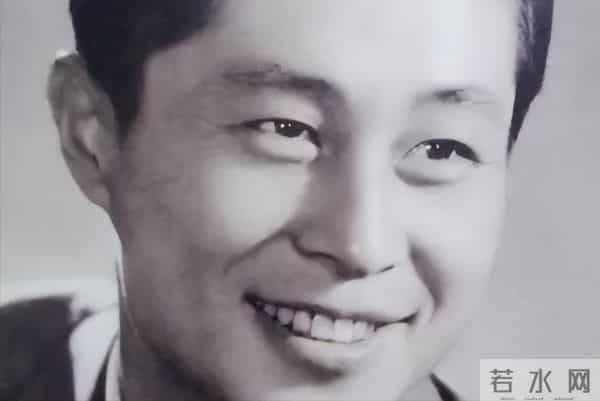 照顾患病妻子60年,儿女事业有成家庭幸福,他却只想做个普通老头