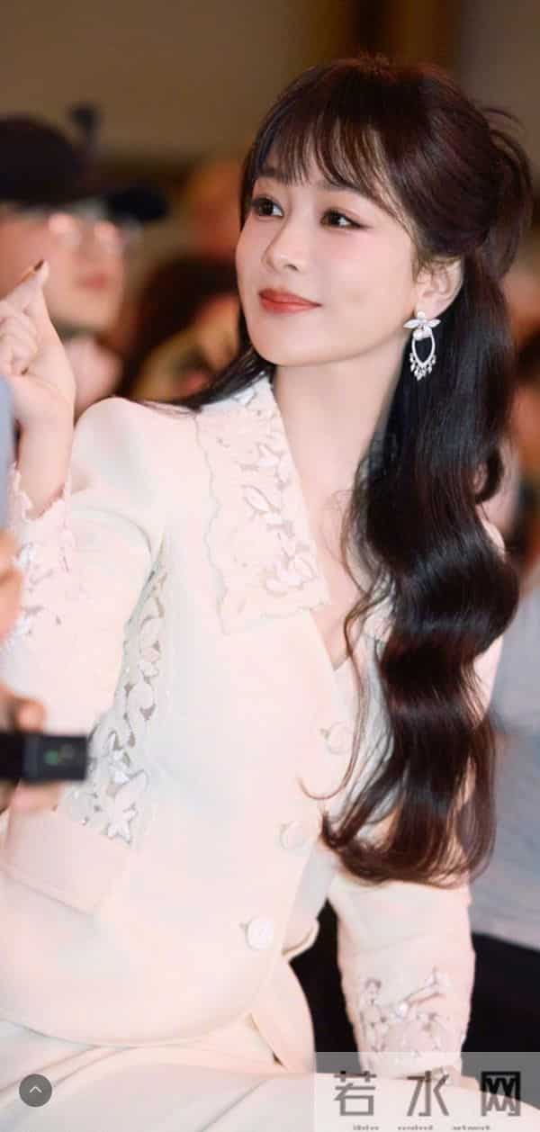 杨紫 端庄，秀丽