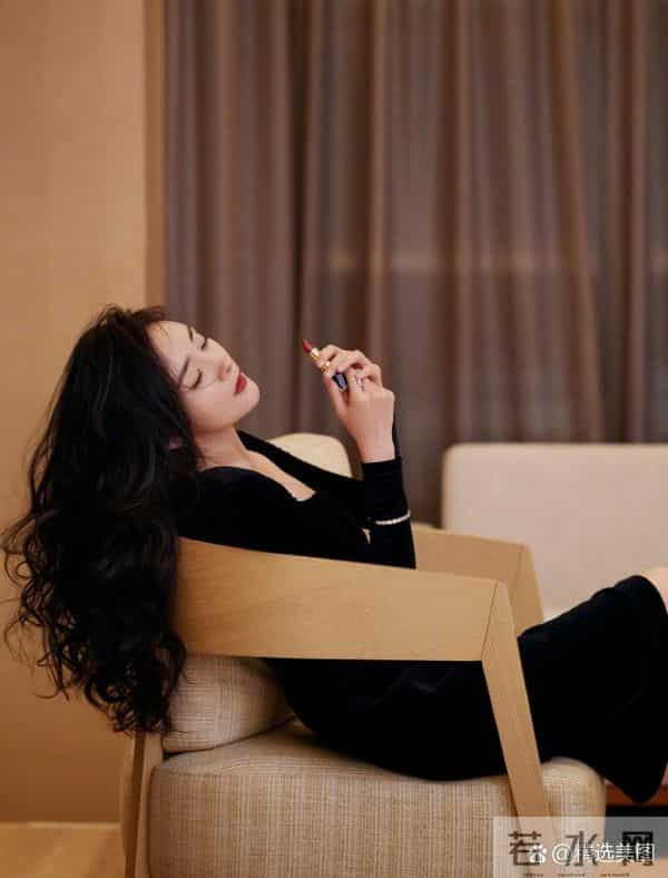 杨幂 氛围大片这性感大长腿